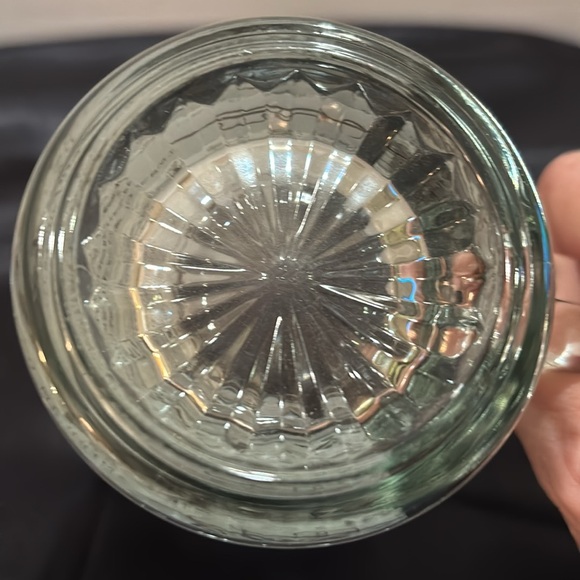 Currier & Ives Set of Four 16 oz Tankards - Picture 4 of 6